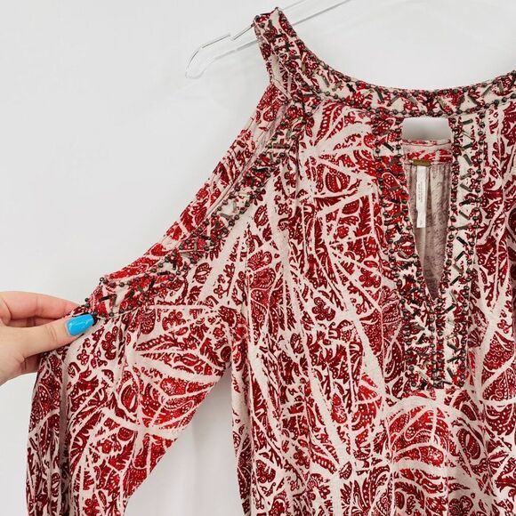Free People Size Small Red & Gray Beaded Good Morning Cold Shoulder Tunic Top - Picture 5 of 11